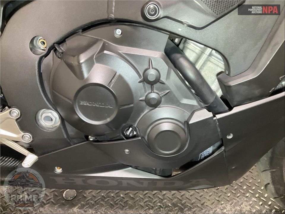 2021 Honda CBR1000RR — фото 7