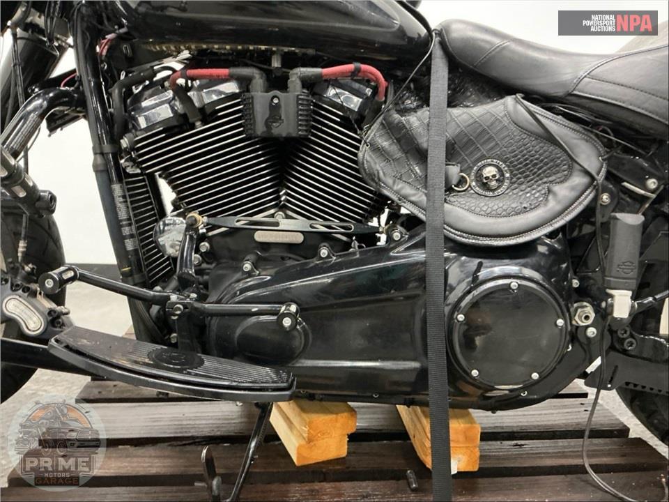2019 Harley-Davidson FLHC HERITAGE CLASSIC — фото 7