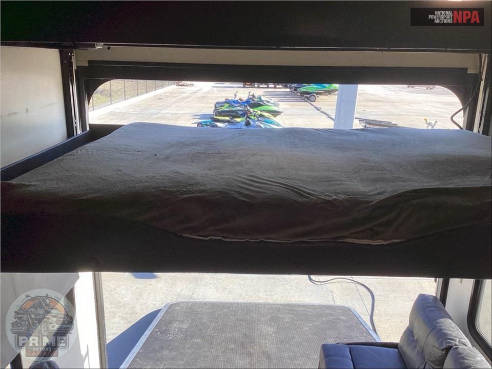 2019 Salem By Forest River M-211SSXL - CRUISE LITE TOY HAULER SERIES — фото 23