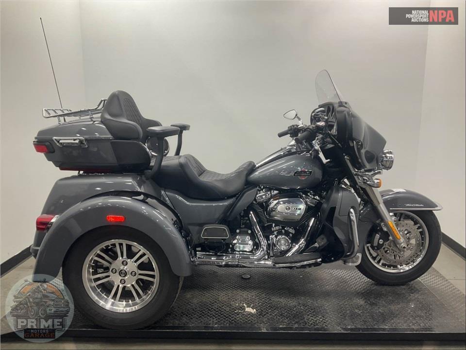 2022 Harley-Davidson FLHTCUTG TRI GLIDE ULTRA CLASSIC — фото 1