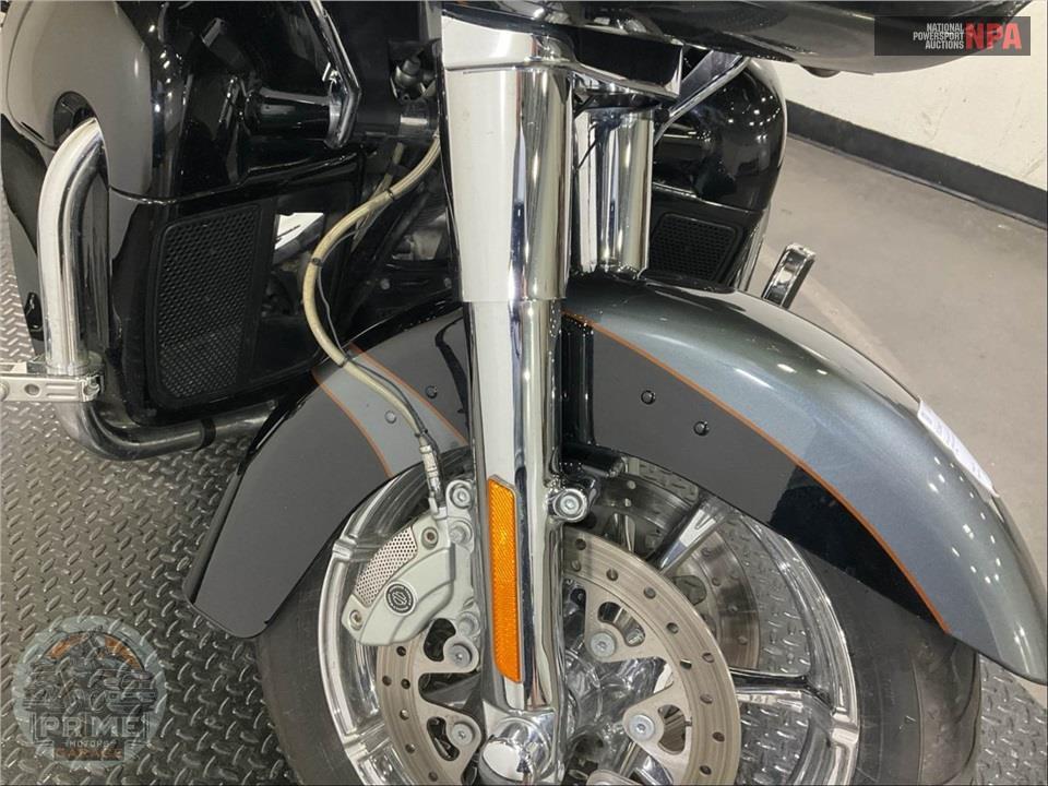 2016 Harley-Davidson FLTRUSE CVO ROAD GLIDE ULTRA — фото 28
