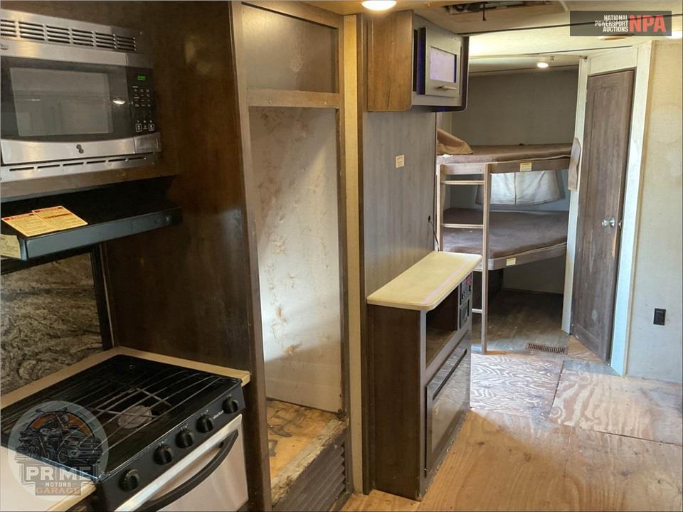 2018 Crossroads Rv M-31 BH - VOLANTE SERIES — фото 8