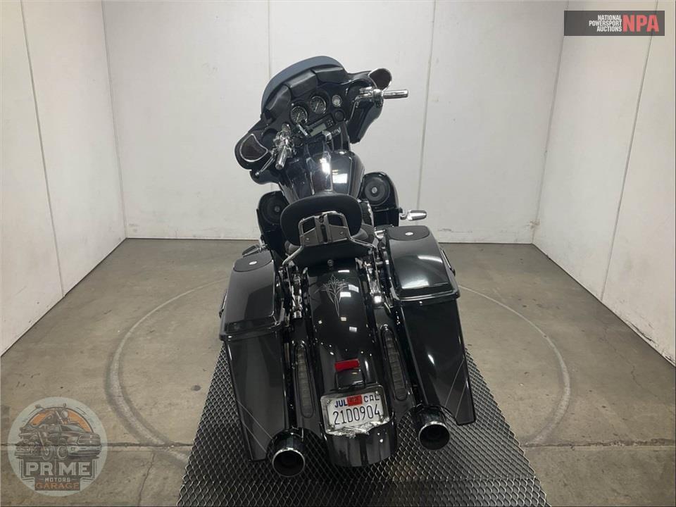 2012 Harley-Davidson FLHXSE3 SCREAMIN EAGLE — фото 4