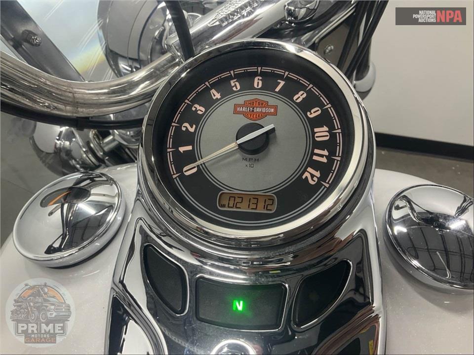 2012 Harley-Davidson FLSTC HRTG SFTL CLSC — фото 5