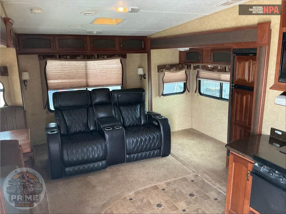2012 Crusader M-290 RLT - FIFTH WHEEL SERIES — фото 6