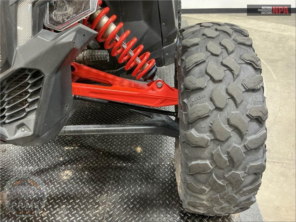 2017 Can-Am MAVERICK X3 X RS 1000R TURBO R — фото 17