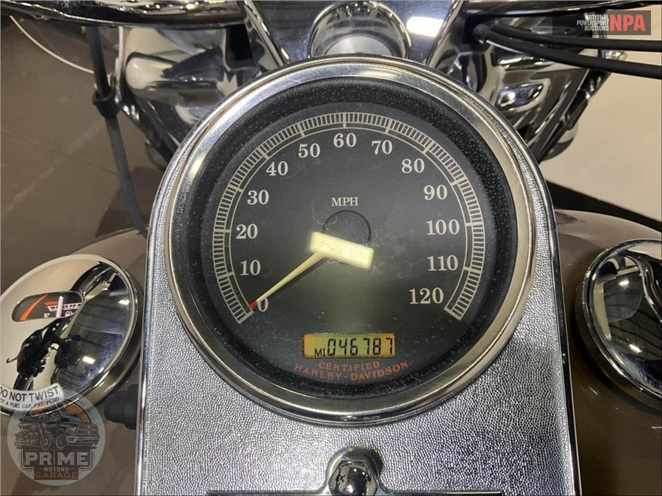 2004 Harley-Davidson FLHRCI ROAD KING CLASSIC — фото 5