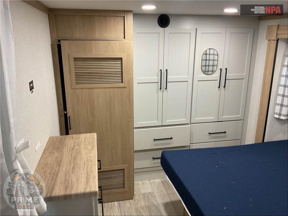 2025 Sandpiper By Forest River M-3990FL - FIFTH WHEEL SERIES — фото 11