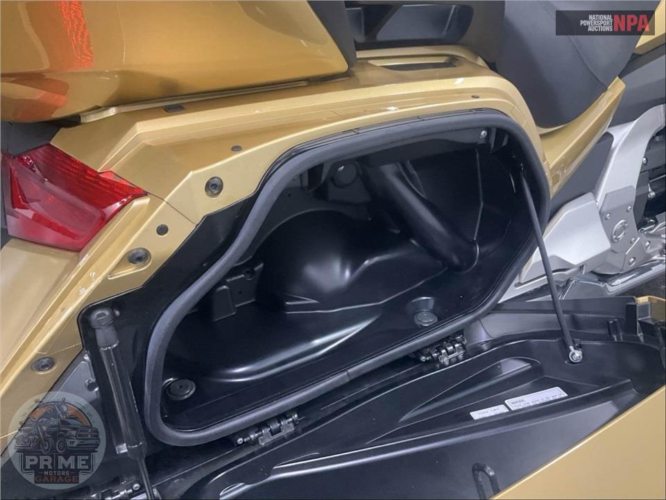 2025 Honda GOLD WING TOUR 50TH ANNIVERSARY — фото 16