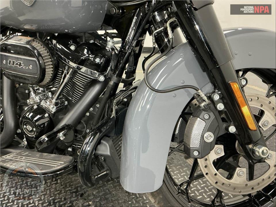 2022 Harley-Davidson FLHXS STREET GLIDE SPECIAL — фото 12