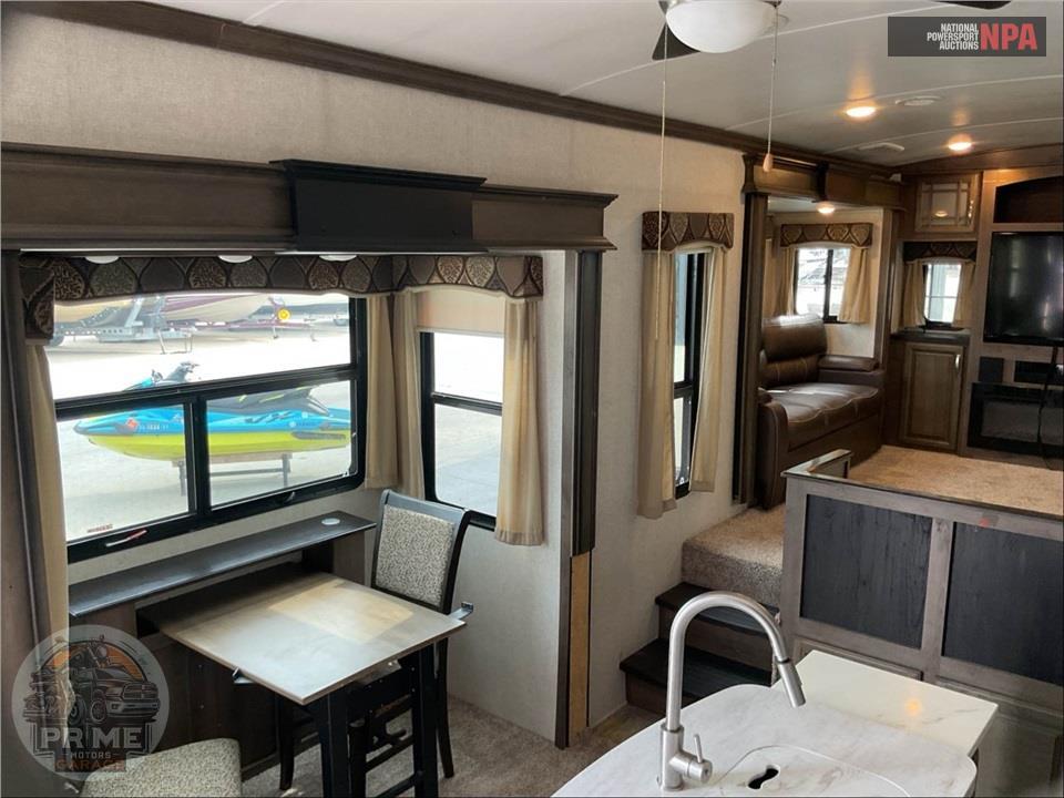 2018 Keystone Rv M-3791 RD MONTANA FIFTH WHEEL SERIES — фото 7