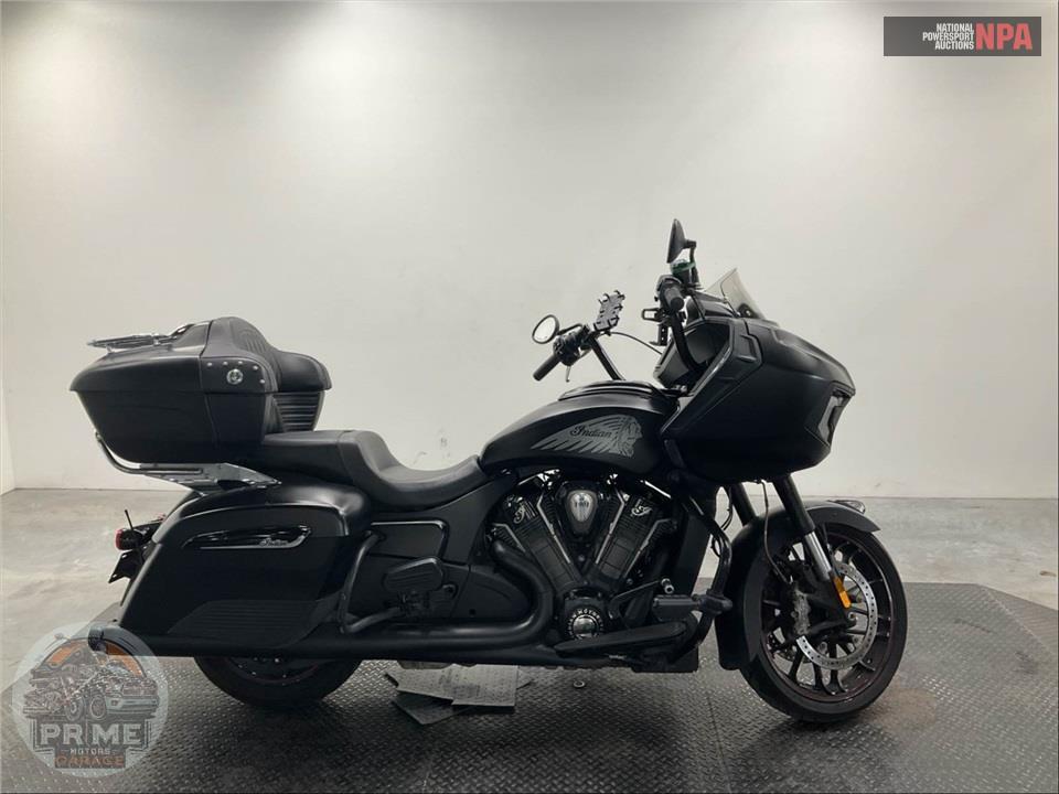 2020 Indian Motorcycle CHALLENGER DARK HORSE SMOKE (BLACK) — фото 1