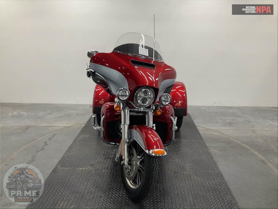 2019 Harley-Davidson FLHTCUTG TRI GLIDE ULTRA — фото 2