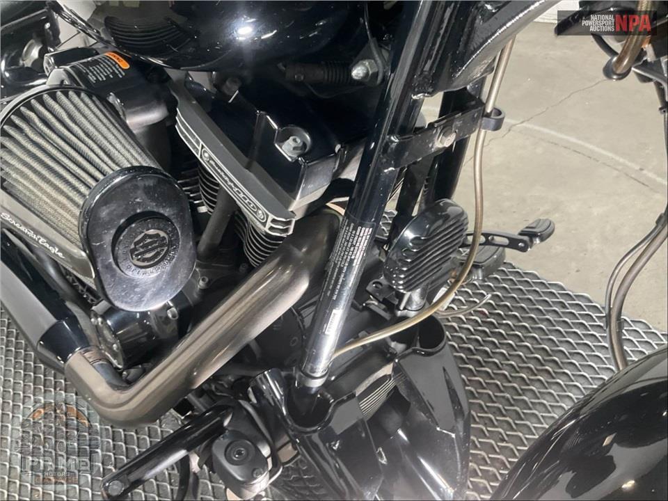2016 Harley-Davidson FXSE CVO PRO STREET BREAKOUT — фото 13