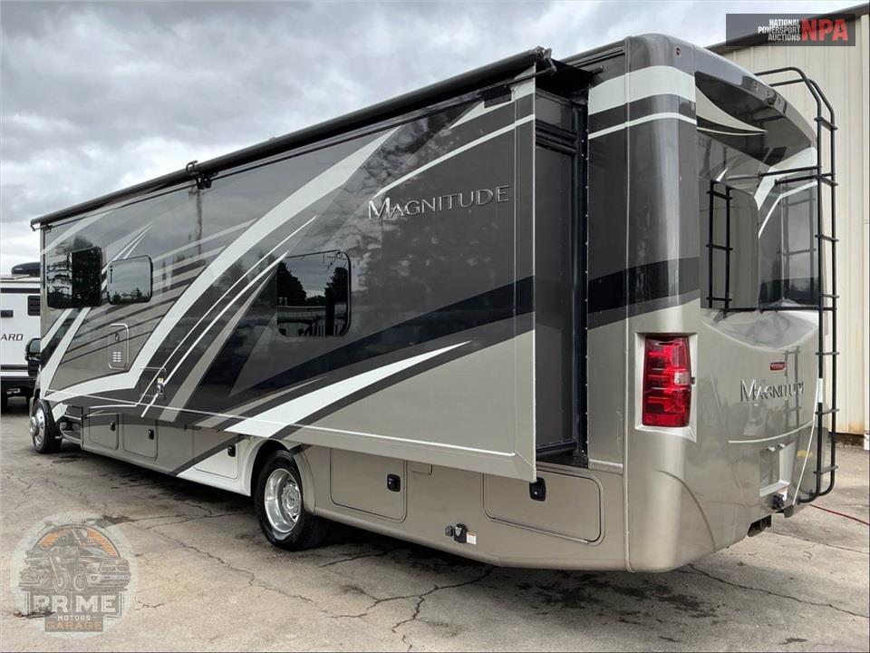 2022 Thor Motor Coach SV34 SUPER C F550 4WD - MAGNITUDE SERIES — фото 4