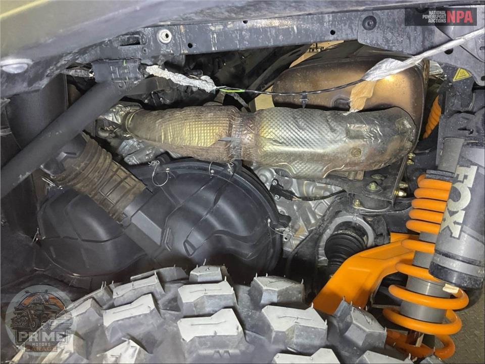 2025 Can-Am COMMANDER MAX XT-P 1000R — фото 9