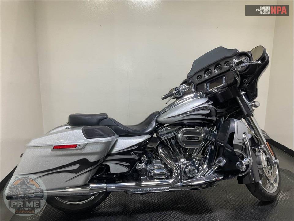 2015 Harley-Davidson FLHXSE CVO STREET GLIDE SPECIAL — фото 1