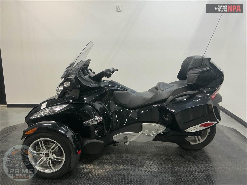 2011 Can-Am SPYDER RT-S SE5 — фото 3