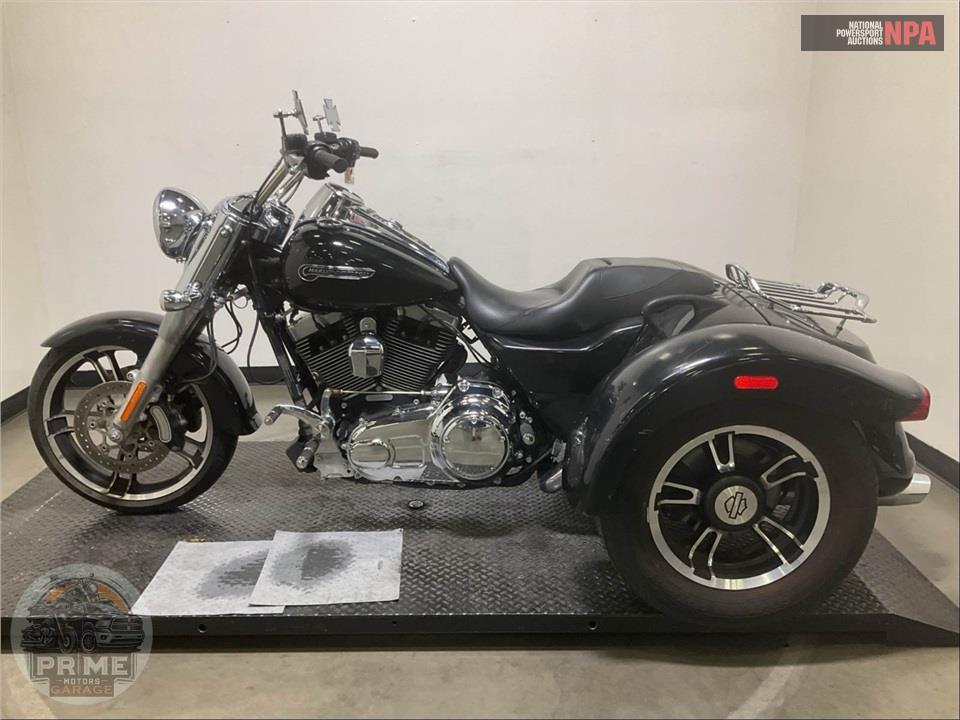 2015 Harley-Davidson FLRT FREE WHEELER — фото 3