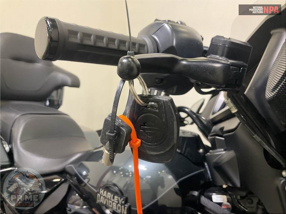 2025 Harley-Davidson FLHXU STEET GLIDE ULTRA — фото 11