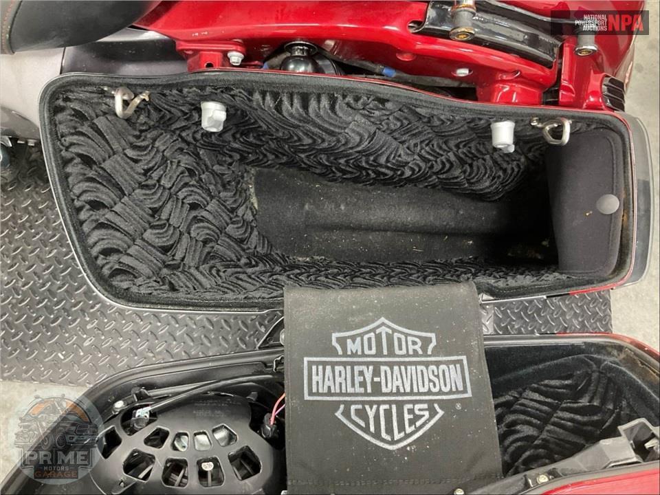 2019 Harley-Davidson FLTRXSE CVO ROAD GLIDE — фото 24