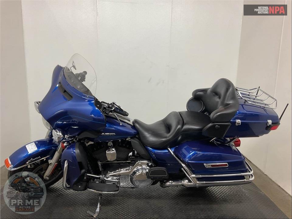 2015 Harley-Davidson FLHTK ELECTRA GLIDE ULTRA LIMITED — фото 3