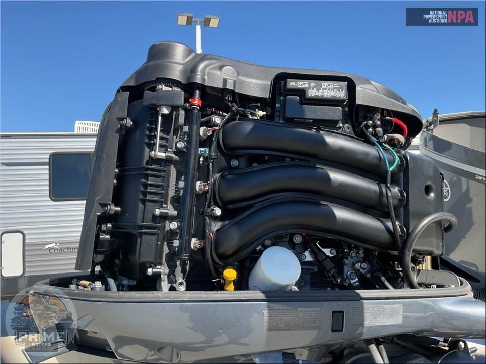 2013 Skeeter Boats SX 240(*)SALTWATER SERIES L=24/E-1-300HP YAMAHA OB — фото 7