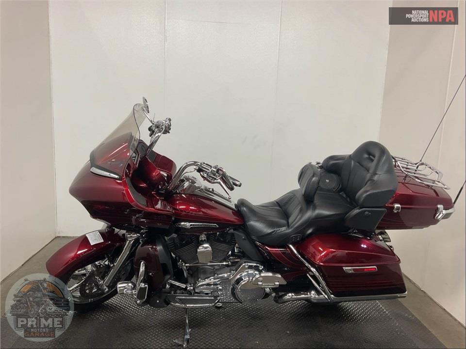 2015 Harley-Davidson FLTRUSE CVO ROAD GLIDE ULTRA — фото 3