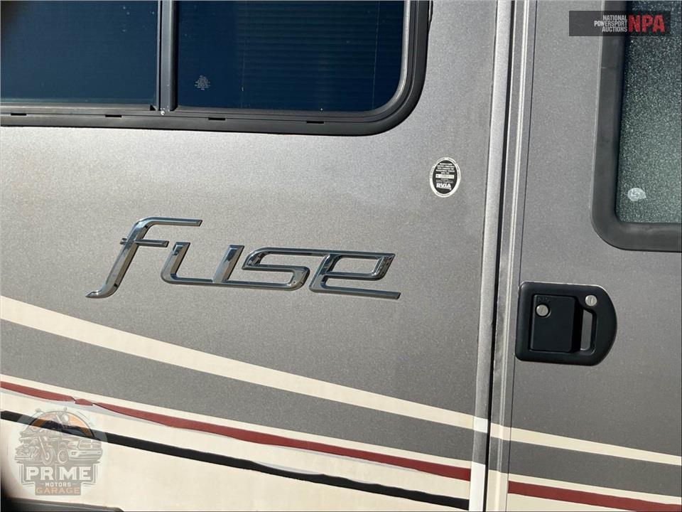 2017 Winnebago M-23A FORD - FUSE SERIES — фото 6