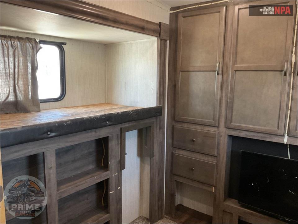 2021 Sandpiper By Forest River M-384QBOK - FIFTH WHEEL SERIES — фото 14