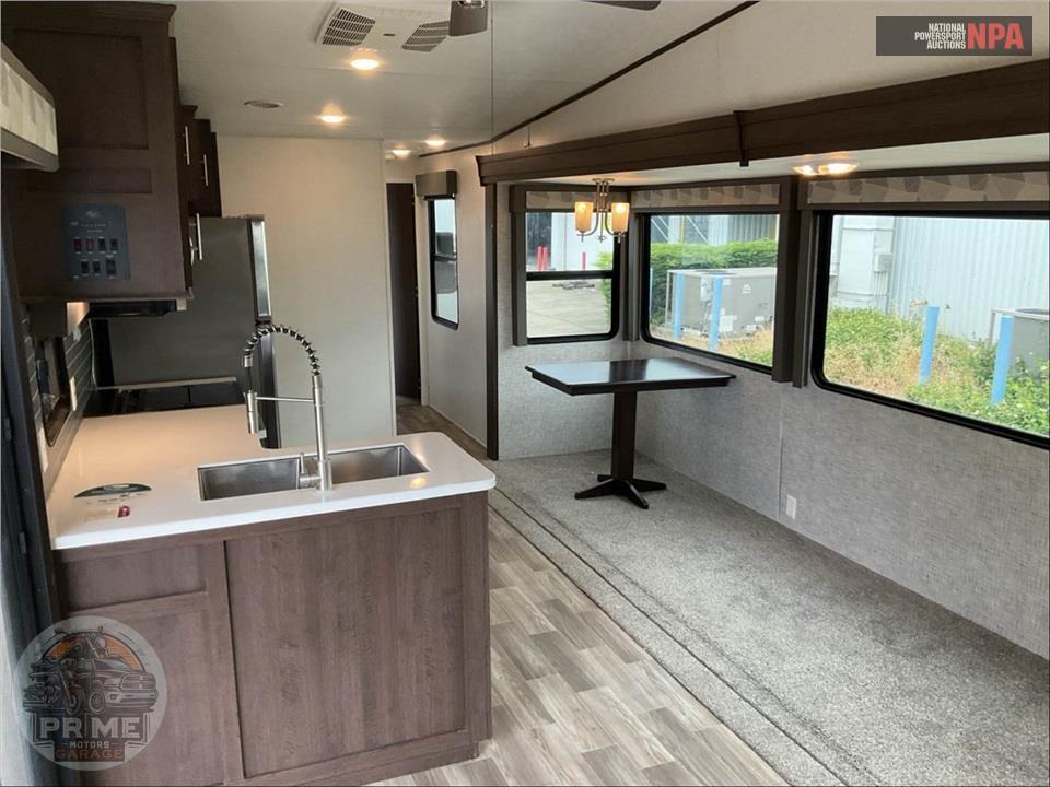 2019 Wildwood By Forest River M-39FDEN DLX Destination Series — фото 6