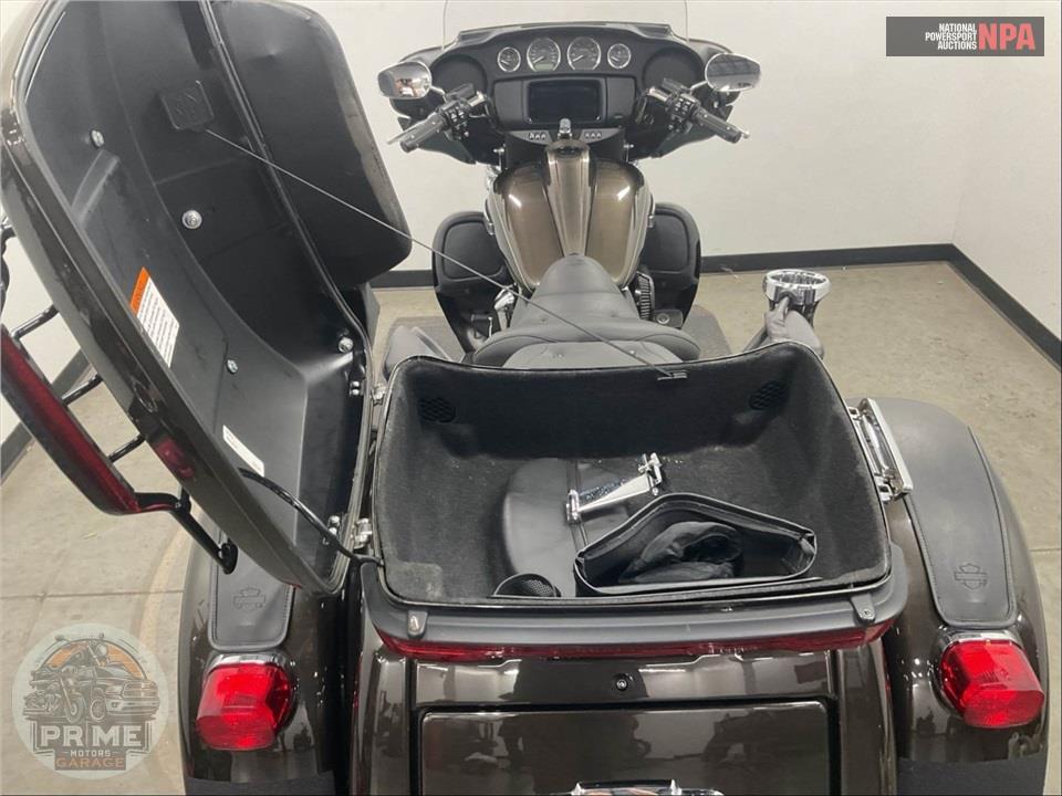 2020 Harley-Davidson FLHTCUTG TRI GLIDE ULTRA — фото 18