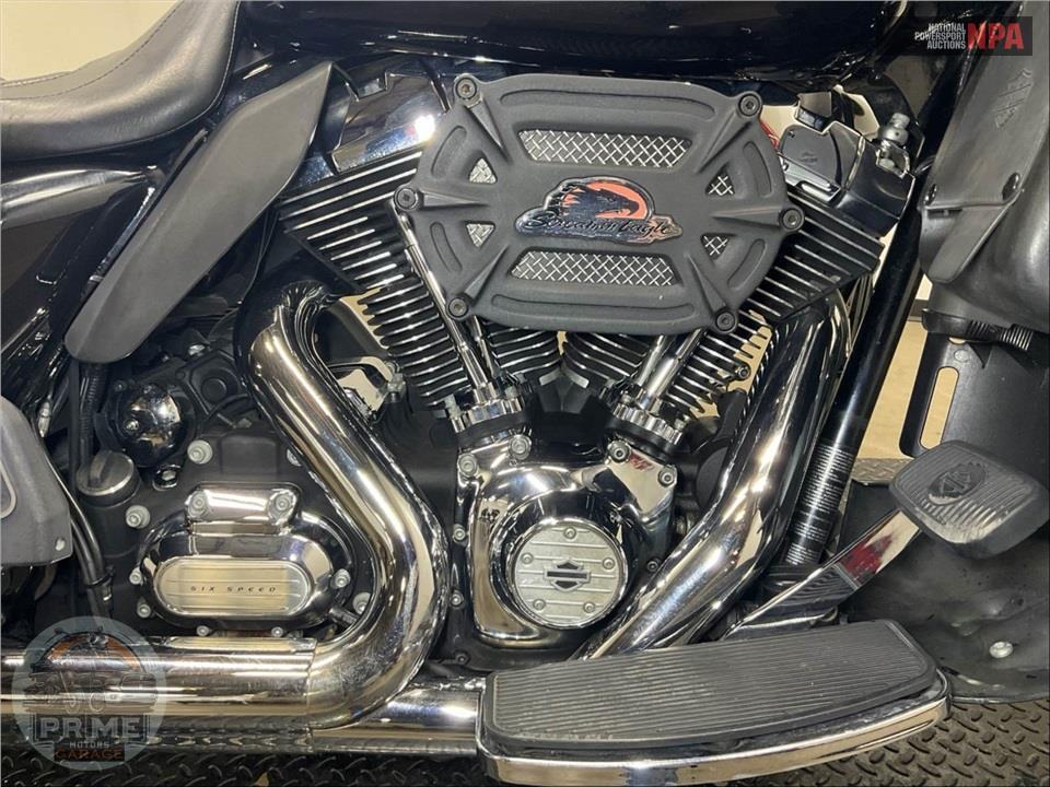2013 Harley-Davidson FLTRU ROAD GLIDE ULTRA — фото 6