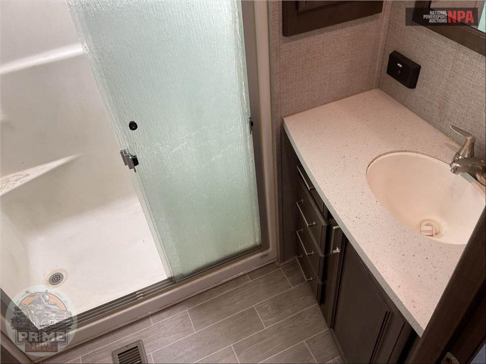 2019 Keystone Rv M-3651 RL - ALPINE FIFTH WHEEL SERIES — фото 14