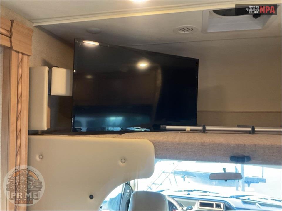 2018 Thor Motor Coach M-31W E450-V10 CHATEAU SERIES — фото 34