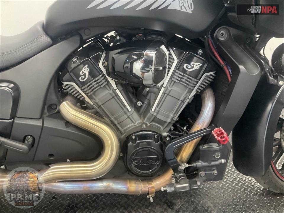 2021 Indian Motorcycle CHALLENGER DARK HORSE (BLACK/BRONZE SMOKE) — фото 6