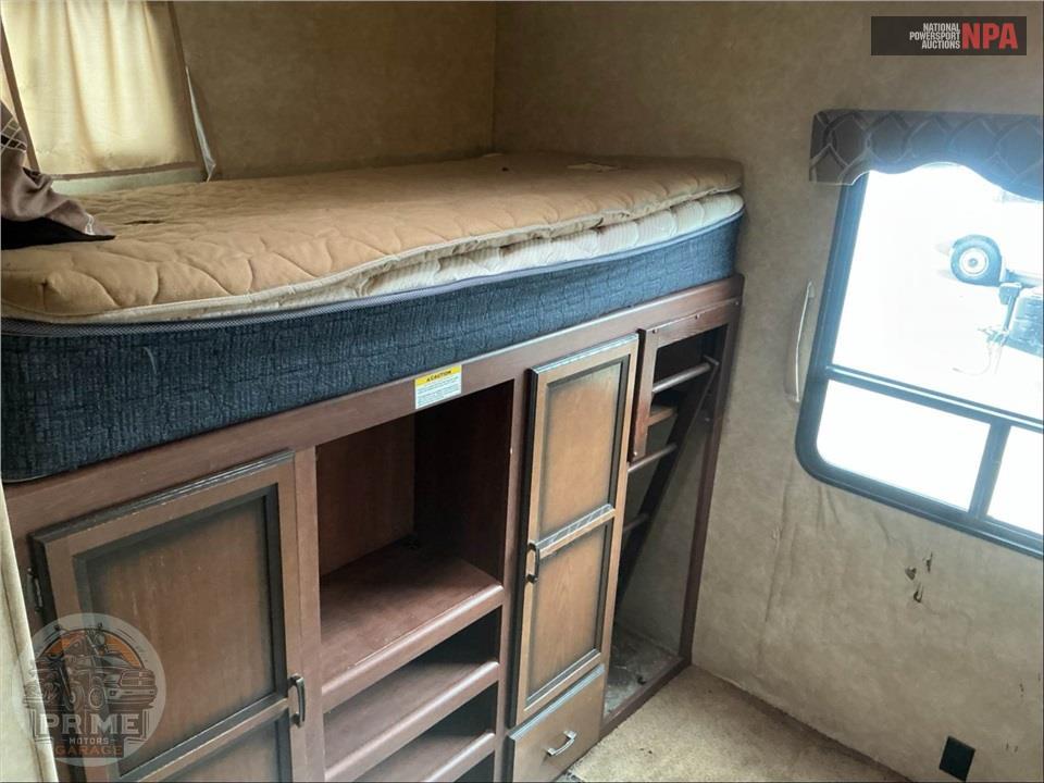 2014 Crossroads Rv M-31 SB - ZINGER REZERVE SERIES — фото 13