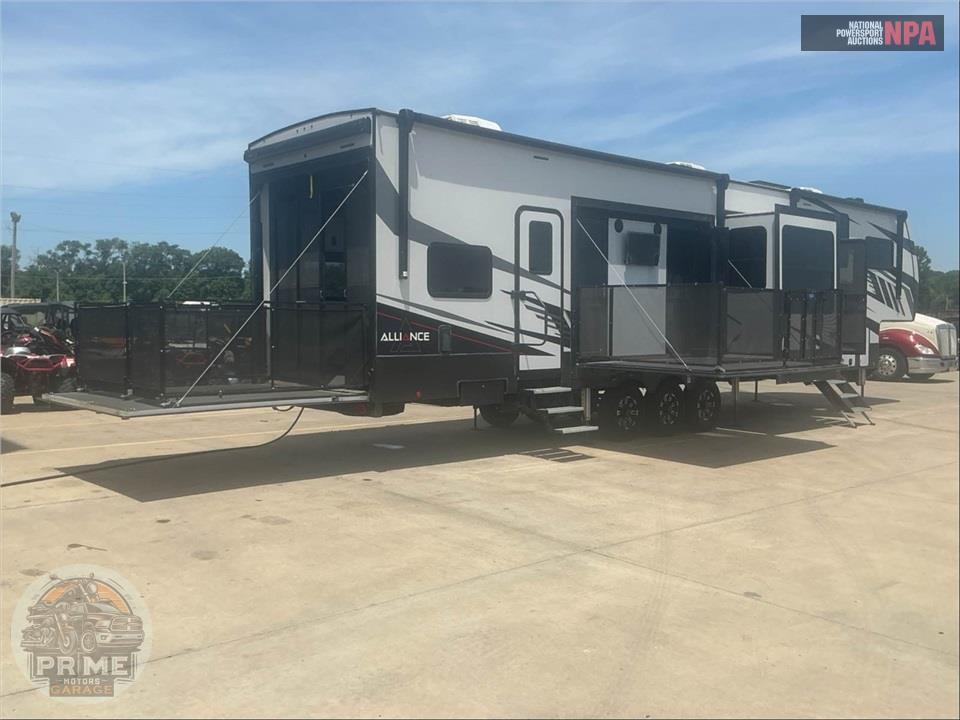 2022 Alliance Rv M-42V13 - VALOR FIFTH WHEEL SERIES — фото 4
