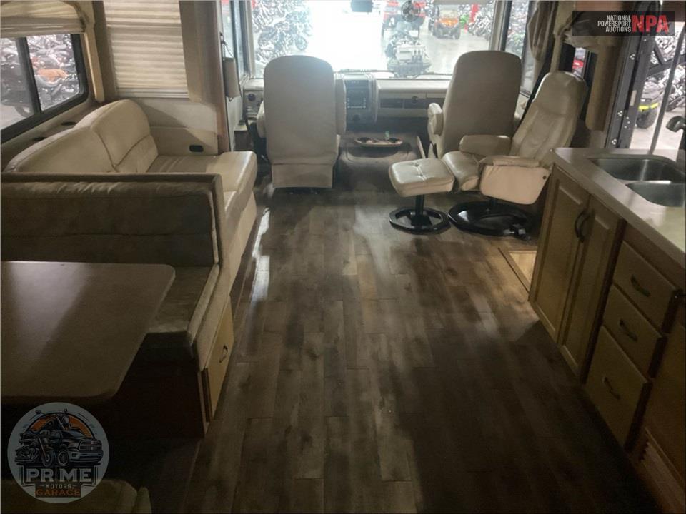 2009 Bounder M-35H FORD 362HP — фото 10