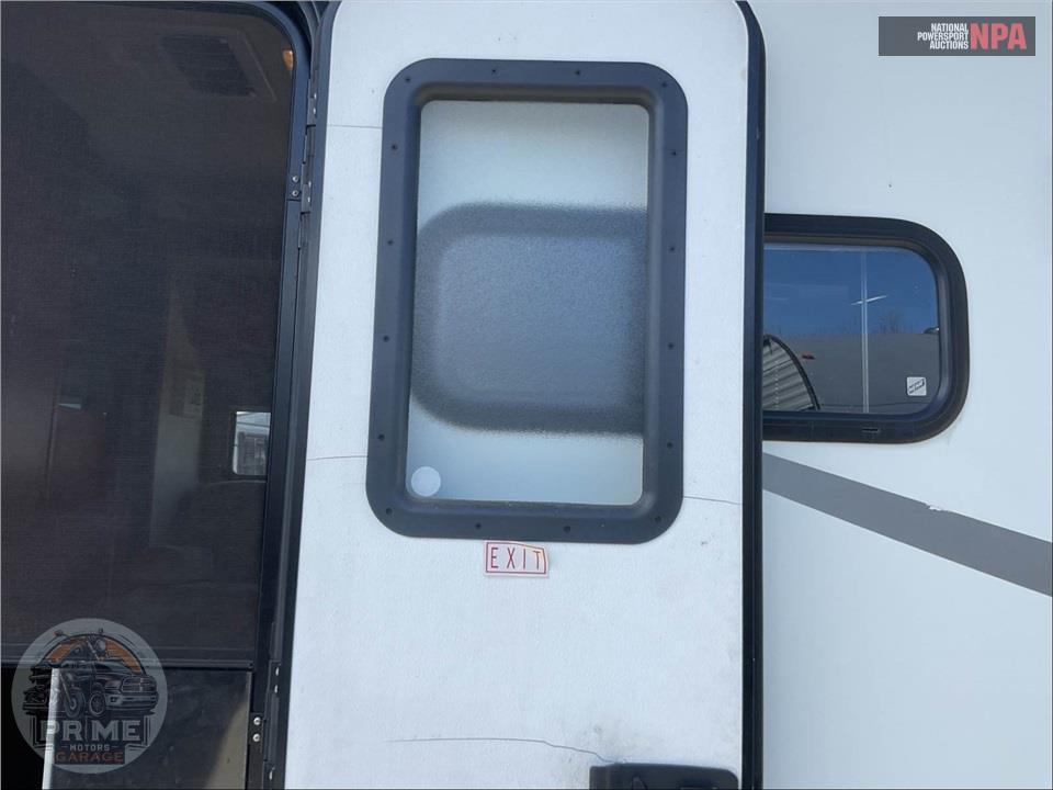 2011 Coachmen By Forest River M-31 FK FORD E45 - FREELANDER SERIES — фото 66