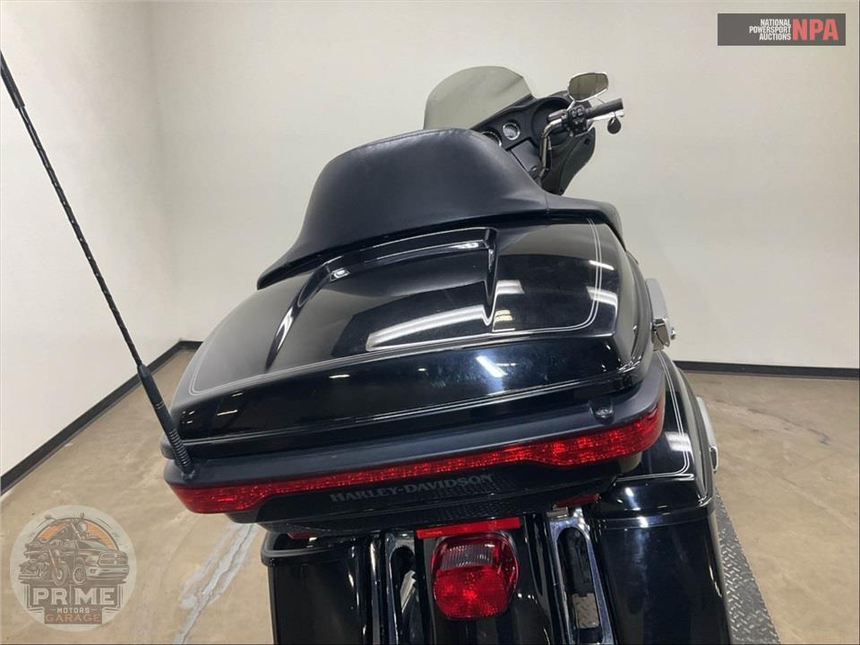 2016 Harley-Davidson FLHTCU ULTRA CLASSIC ELECTRA GLIDE — фото 28