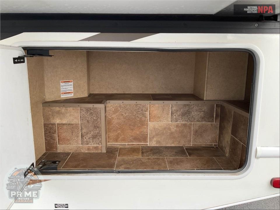 2016 Thor Motor Coach M-22FE E450-V10 - FREEDOM ELITE SERIES — фото 41