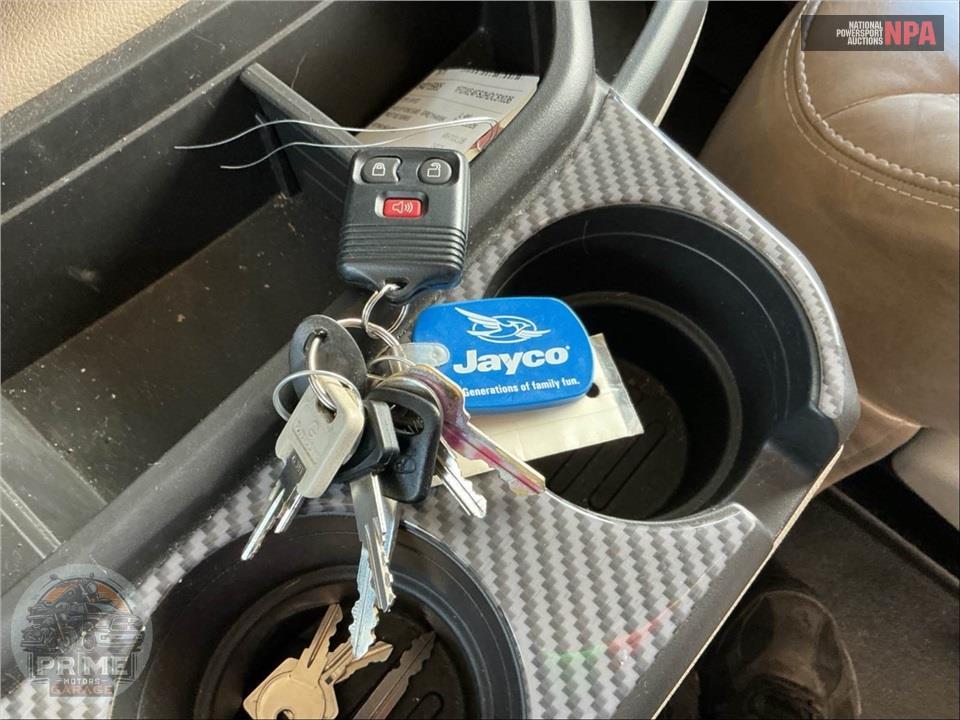 2018 Jayco M-30 XP FORD E450 - GREYHAWK PRESTIGE SERIES — фото 40