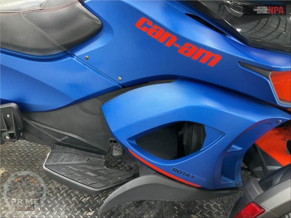 2015 Can-Am Spyder ST-S SE5 Special Series — фото 6
