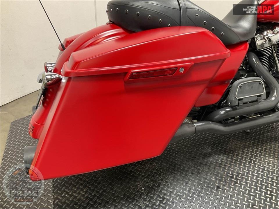 2018 Harley-Davidson FLHX STREET GLIDE — фото 22
