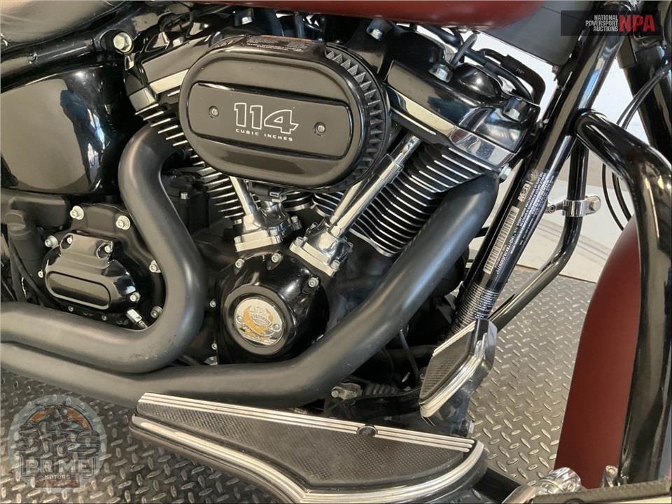 2018 Harley-Davidson FLHCS HERITAGE CLASSIC 114 — фото 6
