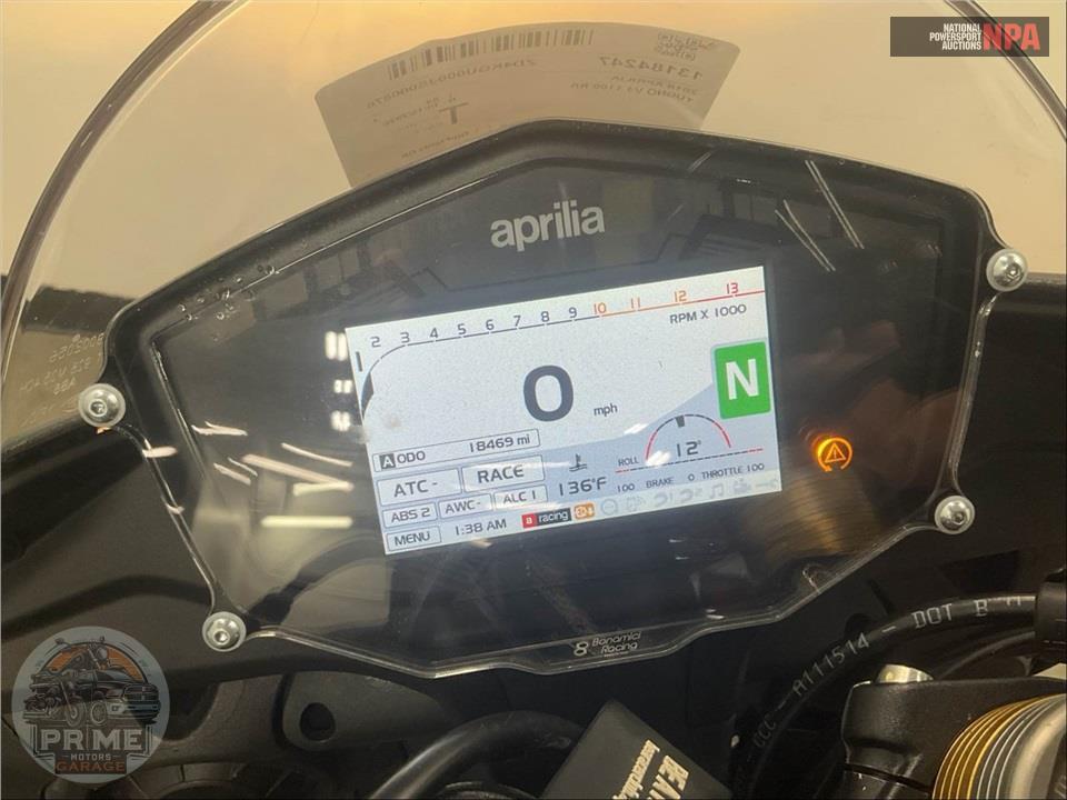 2018 Aprilia TUONO V4 1100 RR — фото 5