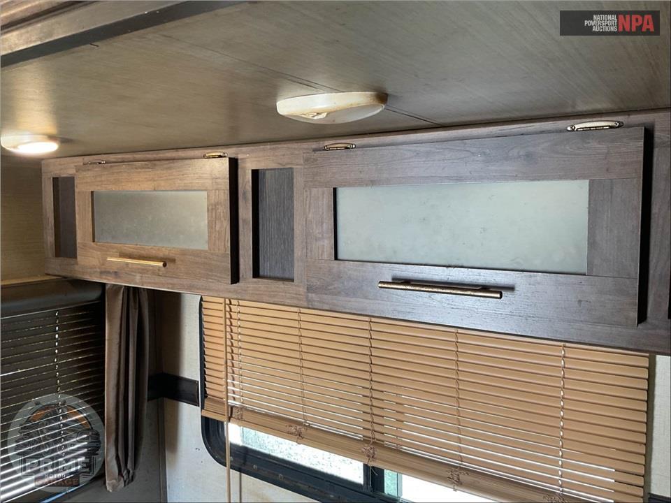 2018 Crossroads Rv M-31 BH - VOLANTE SERIES — фото 28