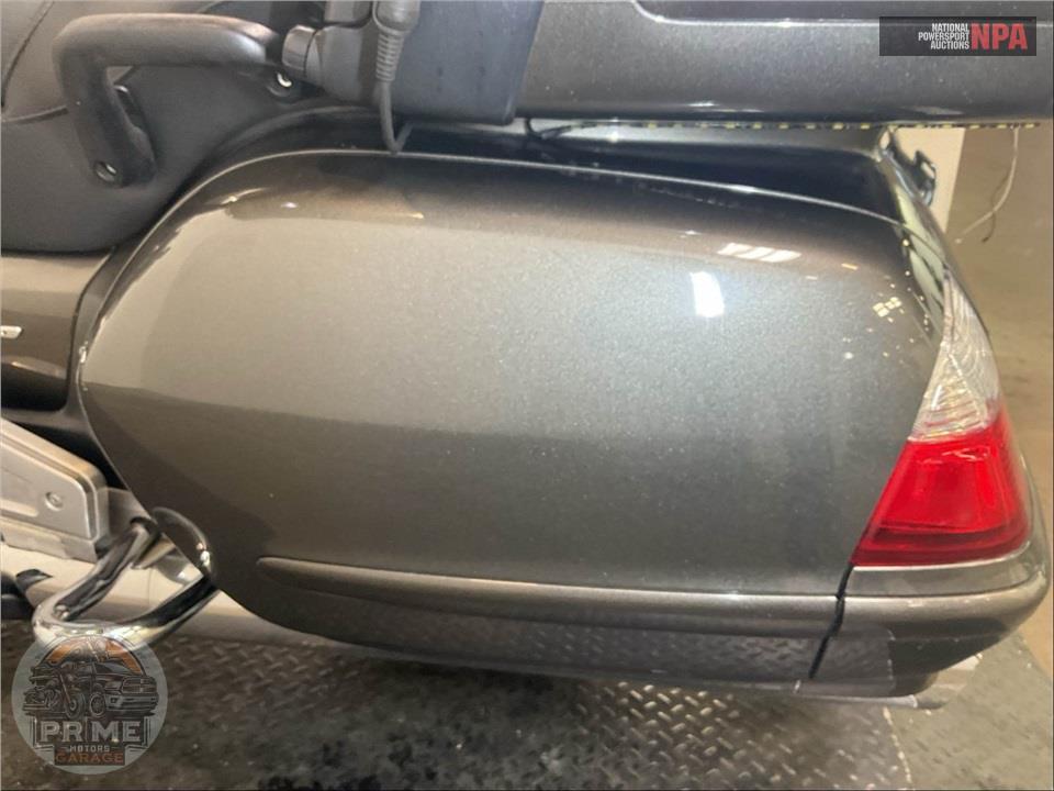 2010 Honda GL1800HPNAMA GLDWNG ABS** — фото 19
