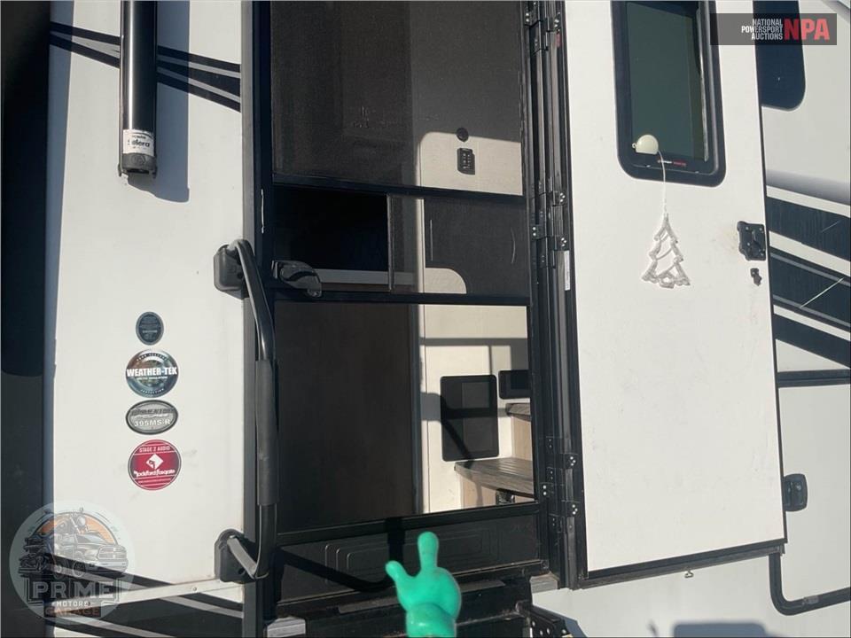 2023 Grand Design Recreational Vehicles M-395MS - MOMENTUM M-CLASS TOY HAULER TOY HAULER SERIES — фото 24